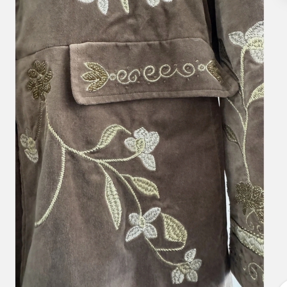 Embroidered Jacket - Picture 5 of 6